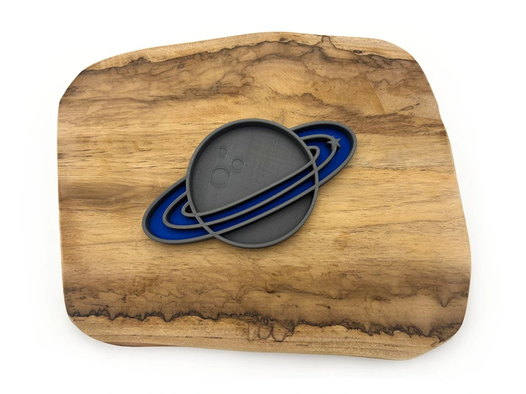 Eco smyslový tácek planeta Saturn